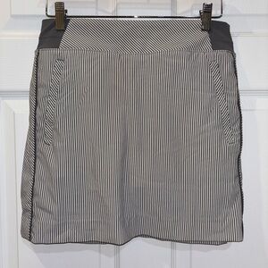 Athleta Brooklyn Textured 16” Skirt Skort, Gray White Stripe, Size 4